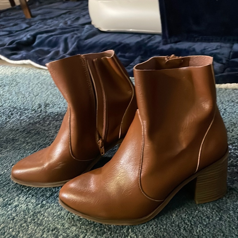 Brown zip up boots